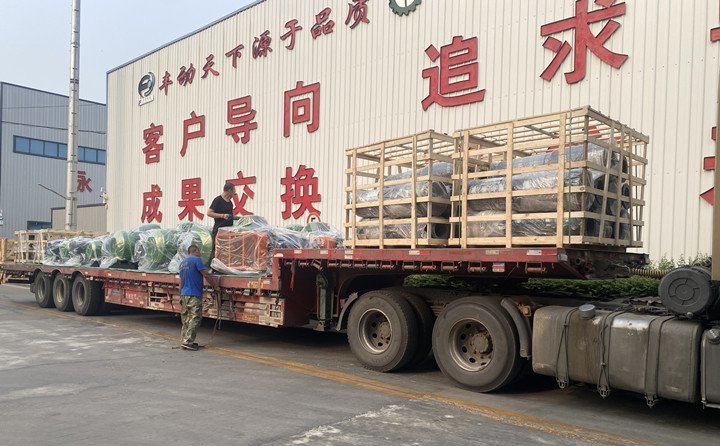 羅茨鼓風(fēng)機發(fā)貨